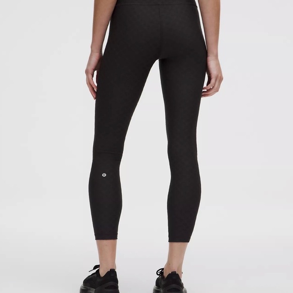 🖤 Lululemon 3D Jacquard Diamond Train High-Rise Tight 25” Black Size 12 NWOT - Picture 3 of 9
